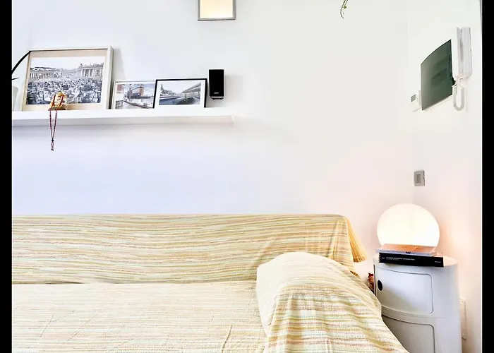 Charming Mini Near Vatican With Parking Apartment